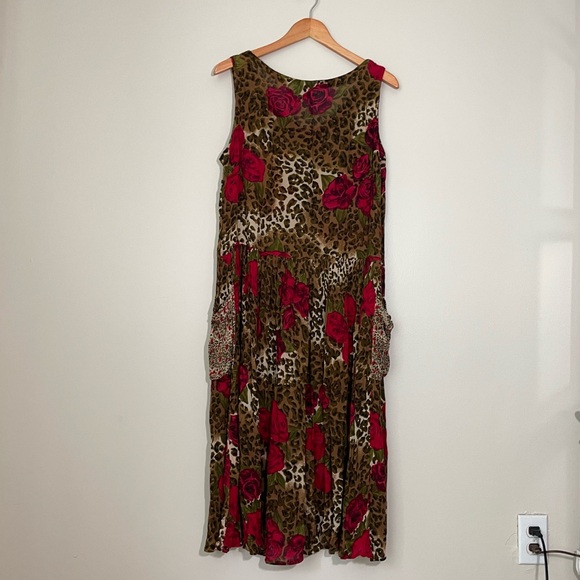Vintage Leopard Rose Print Midi Dress - Picture 7 of 8